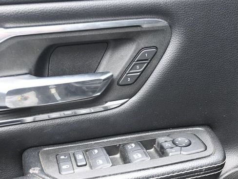 Used 2025 RAM 1500 Laramie AWD/4WD image 14