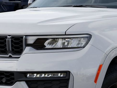 New 2026 Jeep Grand Cherokee L Limited image 10