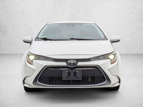 Used 2020 Toyota Corolla XLE image 8