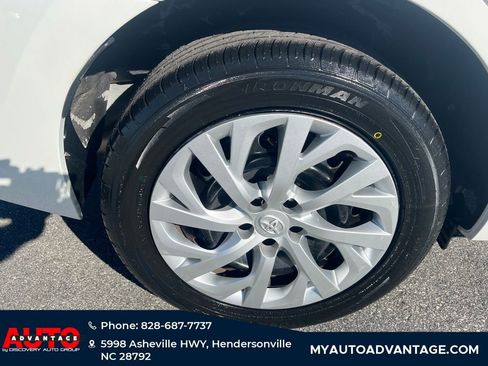 Used 2018 Toyota Corolla LE image 29