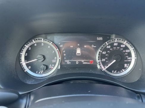 Used 2024 Toyota Highlander LE image 25