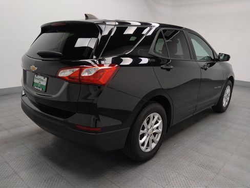 Used 2020 Chevrolet Equinox LS w/ LPO, Cargo Package FWD image 9