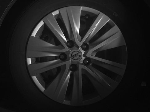 Used 2025 Nissan Sentra S image 12