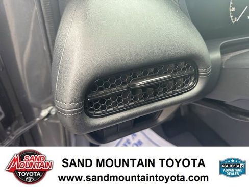 Used 2024 Honda HR-V LX image 14