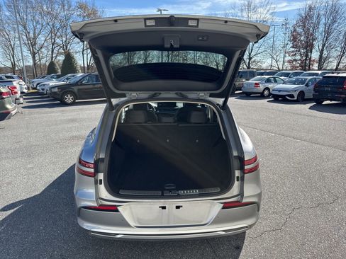 Used 2025 Genesis Electrified GV70 Advanced w/ Prestige Package image 10