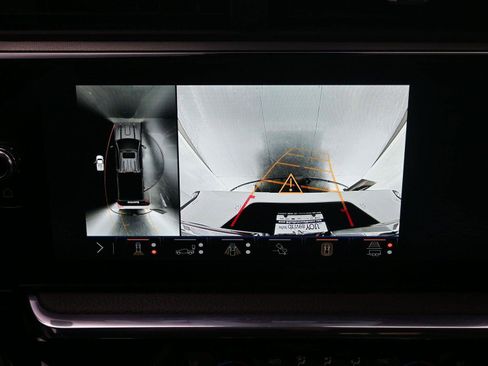 Used 2024 GMC Sierra 2500 Denali w/ Denali Reserve Package image 33