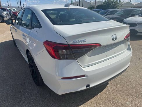 Used 2023 Honda Civic Sport image 9