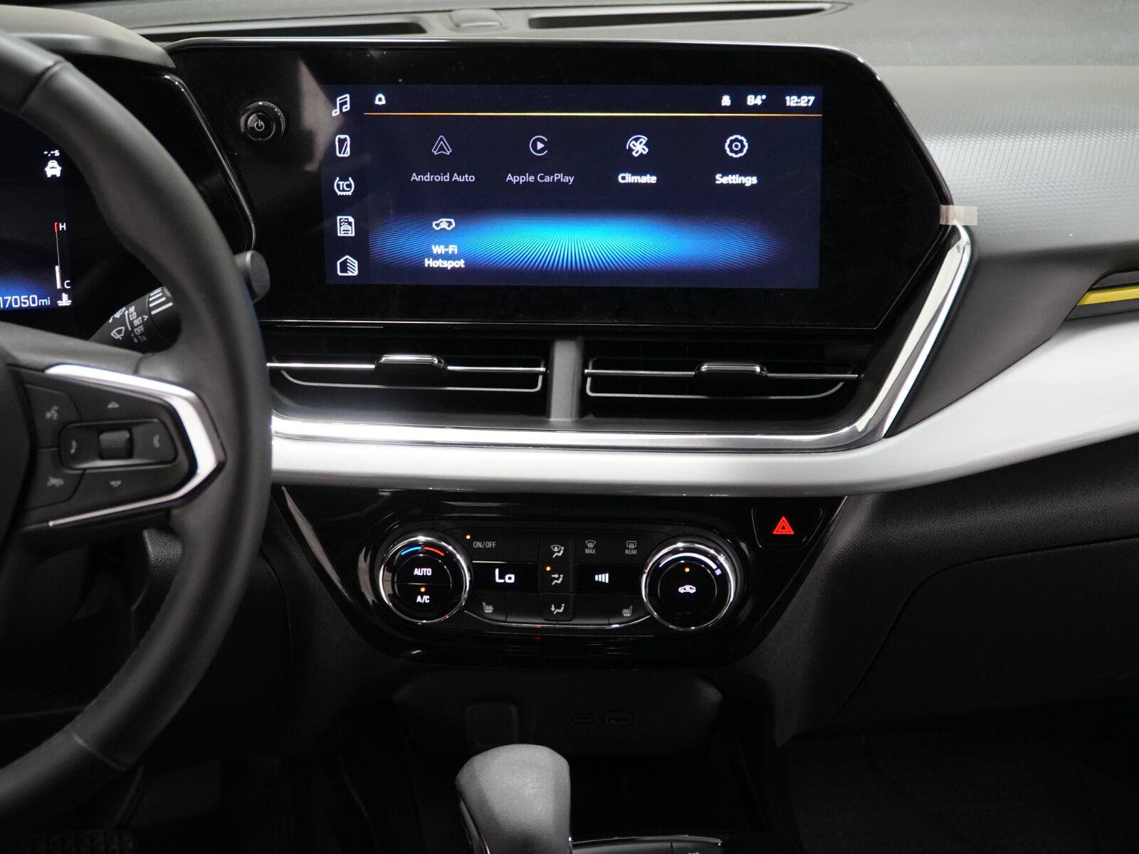Used 2026 Chevrolet Trax LT w/ Driver Confidence Package FWD image 17