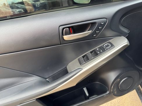 Used 2018 Lexus IS 300 F Sport image 11