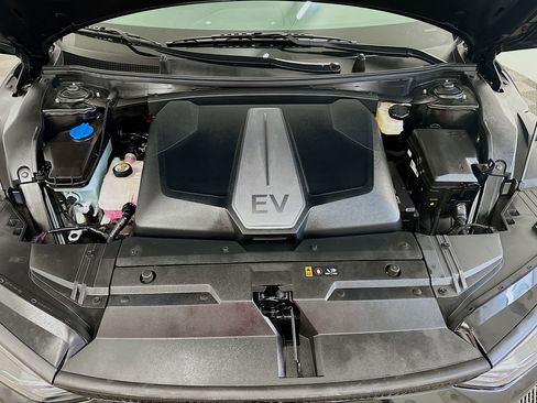Used 2024 Kia EV6 Wind w/ Wind Technology Package AWD/4WD image 35