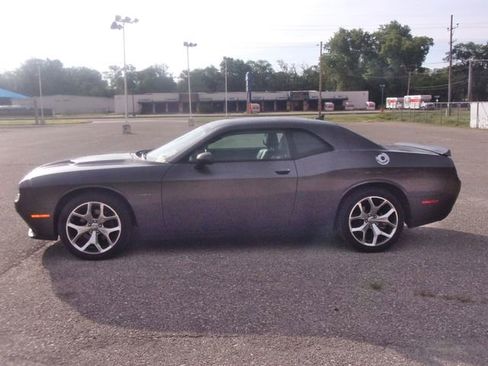 Used 2015 Dodge Challenger R/T Plus RWD image 4