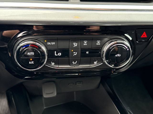 Used 2024 Chevrolet Trax LT w/ Driver Confidence Package FWD image 25