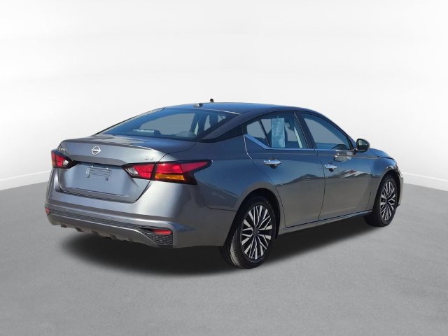 Used 2023 Nissan Altima 2.5 SV FWD image 3