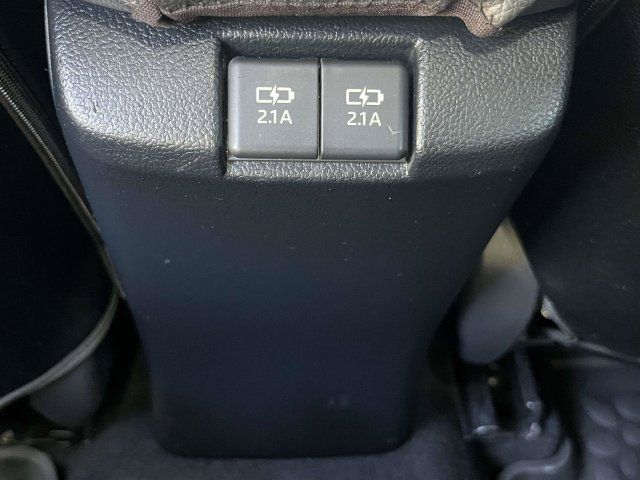 Used 2020 Toyota Prius LE FWD image 15