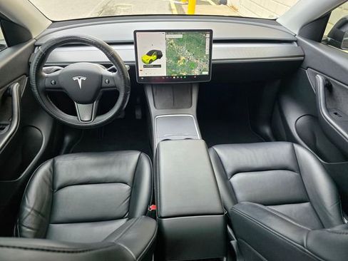 Used 2021 Tesla Model Y Long Range AWD/4WD image 25