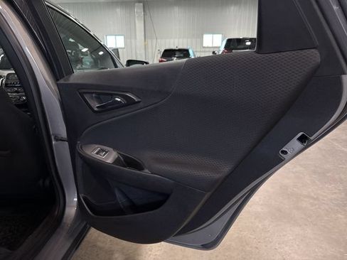 Used 2017 Chevrolet Malibu LT FWD image 29