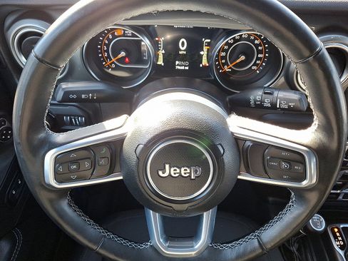 Certified 2022 Jeep Wrangler Unlimited Sahara w/ LED Lighting Group image 19