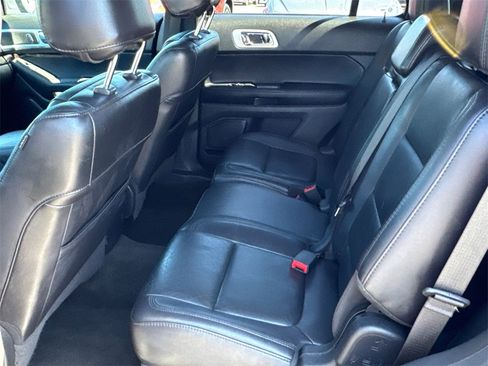 Used 2013 Ford Explorer Limited image 16