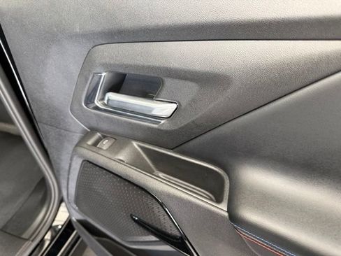 Used 2025 Chevrolet Silverado EV RST AWD/4WD image 28