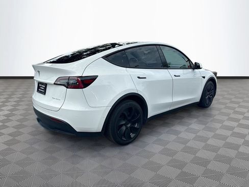 Used 2021 Tesla Model Y Long Range AWD/4WD image 7