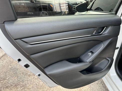 Used 2019 Honda Accord Sport image 12