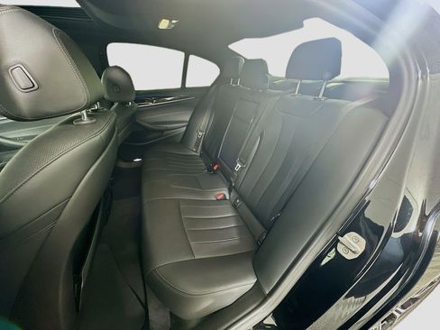 Used 2021 BMW 530e w/ M Sport Package RWD image 29