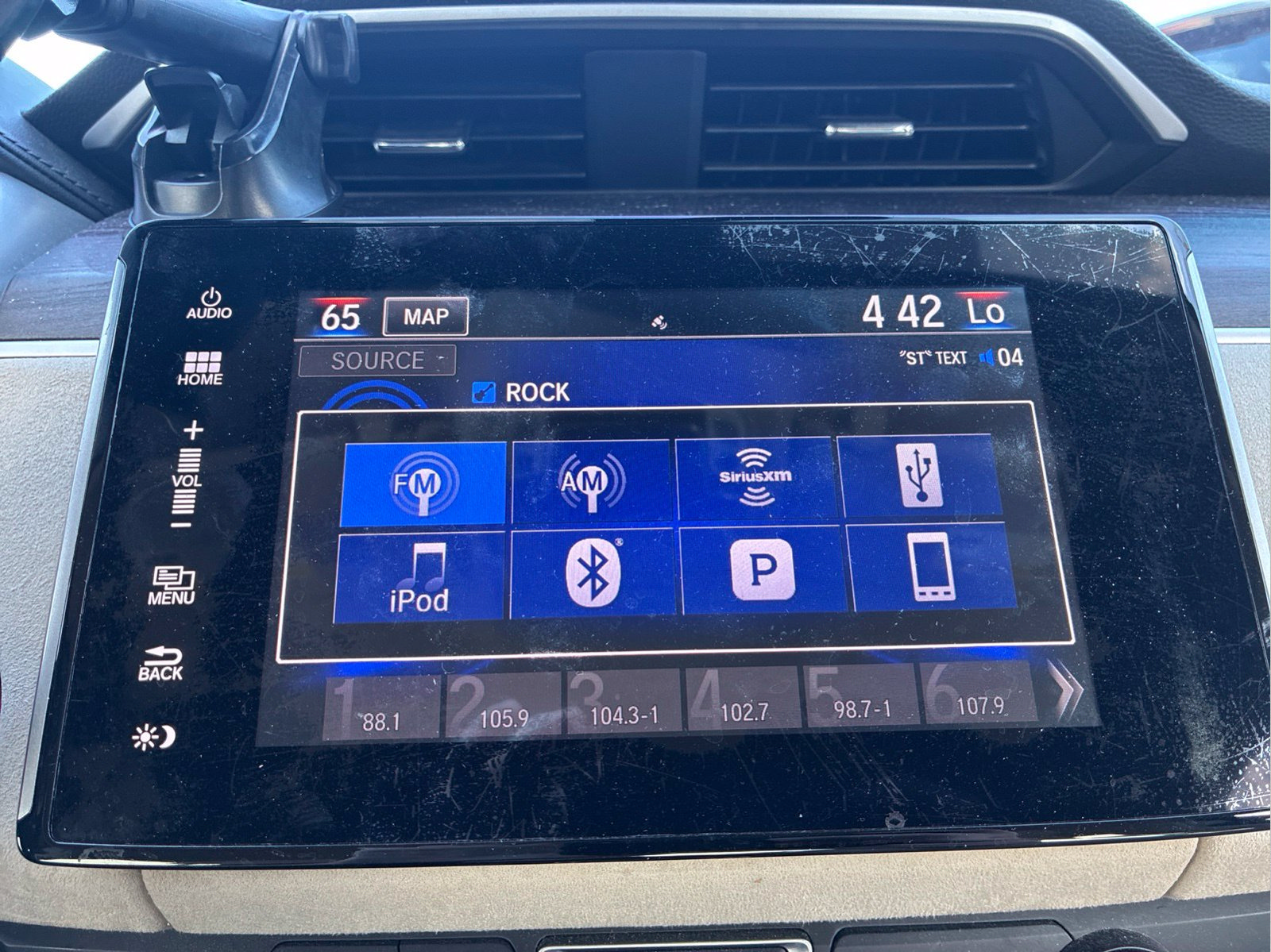 Used 2018 Honda Clarity Touring image 17
