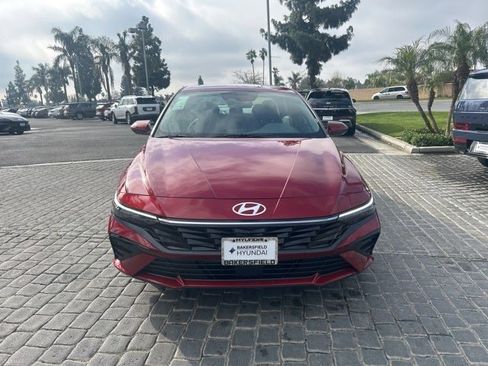 New 2025 Hyundai Elantra SEL image 28