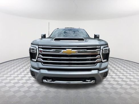 Used 2024 Chevrolet Silverado 3500 High Country w/ High Country Premium Package AWD/4WD image 2