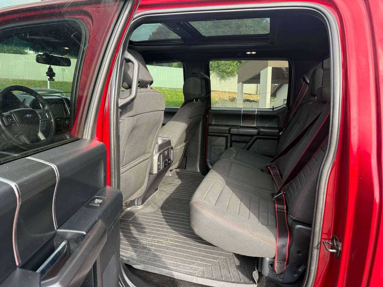 Used 2018 Ford F150 XLT w/ Equipment Group 302A Luxury AWD/4WD image 42