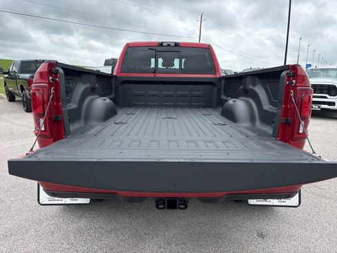 New 2026 RAM 3500 Laramie AWD/4WD image 36