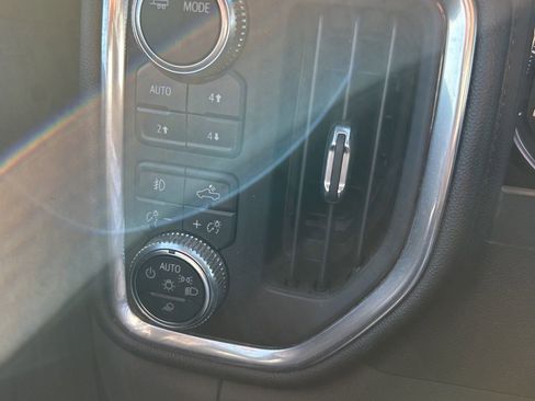 Used 2020 GMC Sierra 1500 SLT image 19