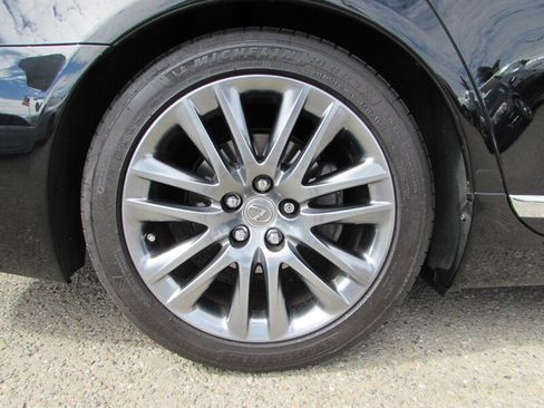 Used 2013 Lexus LS 460 L w/ Ultra Luxury Pkg RWD image 34