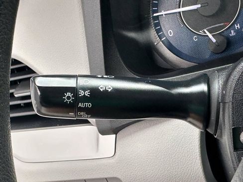 Used 2020 Toyota Sienna LE FWD image 31