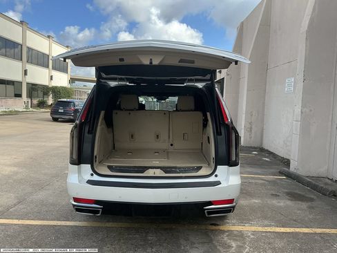 Used 2021 Cadillac Escalade ESV Premium Luxury w/ Driver Assist Tech Package AWD/4WD image 10