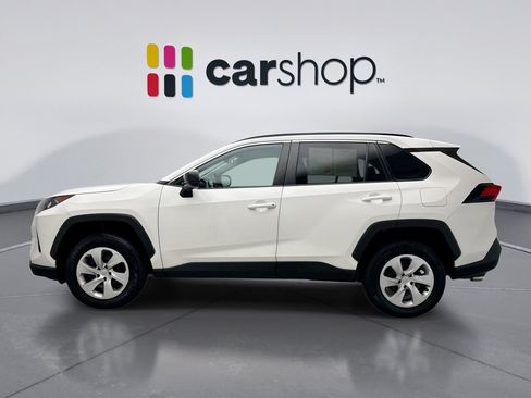 Used 2021 Toyota RAV4 LE AWD/4WD image 2