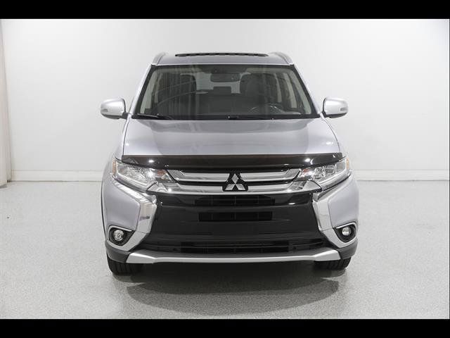 Used 2017 Mitsubishi Outlander GT AWD/4WD image 2