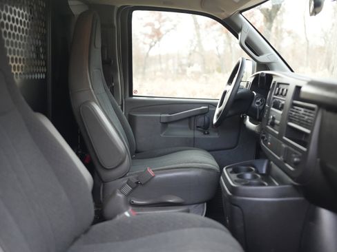 Used 2023 Chevrolet Express 2500 w/ Driver Convenience Package image 21