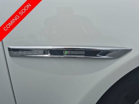 Used 2016 Jaguar XJ R-Sport RWD image 8