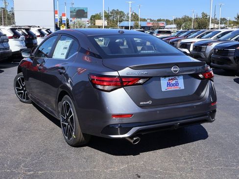 New 2025 Nissan Sentra SR image 2