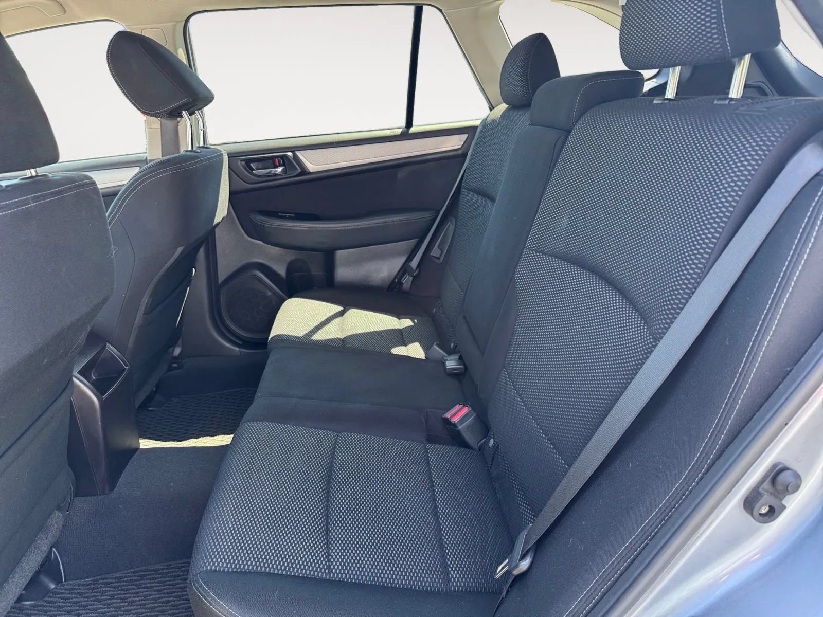 Used 2017 Subaru Outback 2.5i Premium AWD/4WD image 14