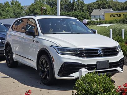 Used 2024 Volkswagen Tiguan SE R-Line