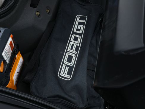 Used 2006 Ford GT image 39