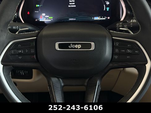 Used 2022 Jeep Grand Cherokee Limited 4xe w/ Luxury Tech Group II AWD/4WD image 27