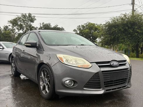 Used 2014 Ford Focus SE w/ Equipment Group 201A FWD image 1