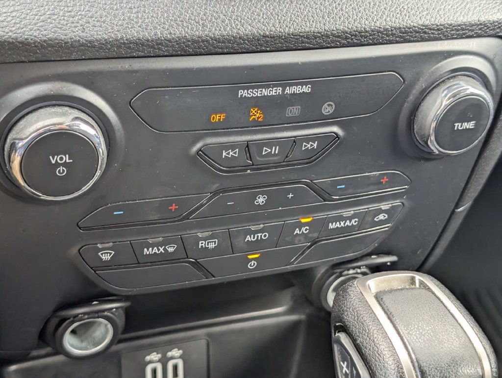 Used 2023 Ford Ranger XLT w/ Equipment Group 301A Mid RWD image 23