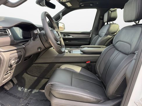 New 2026 Jeep Grand Wagoneer L Summit AWD/4WD image 9