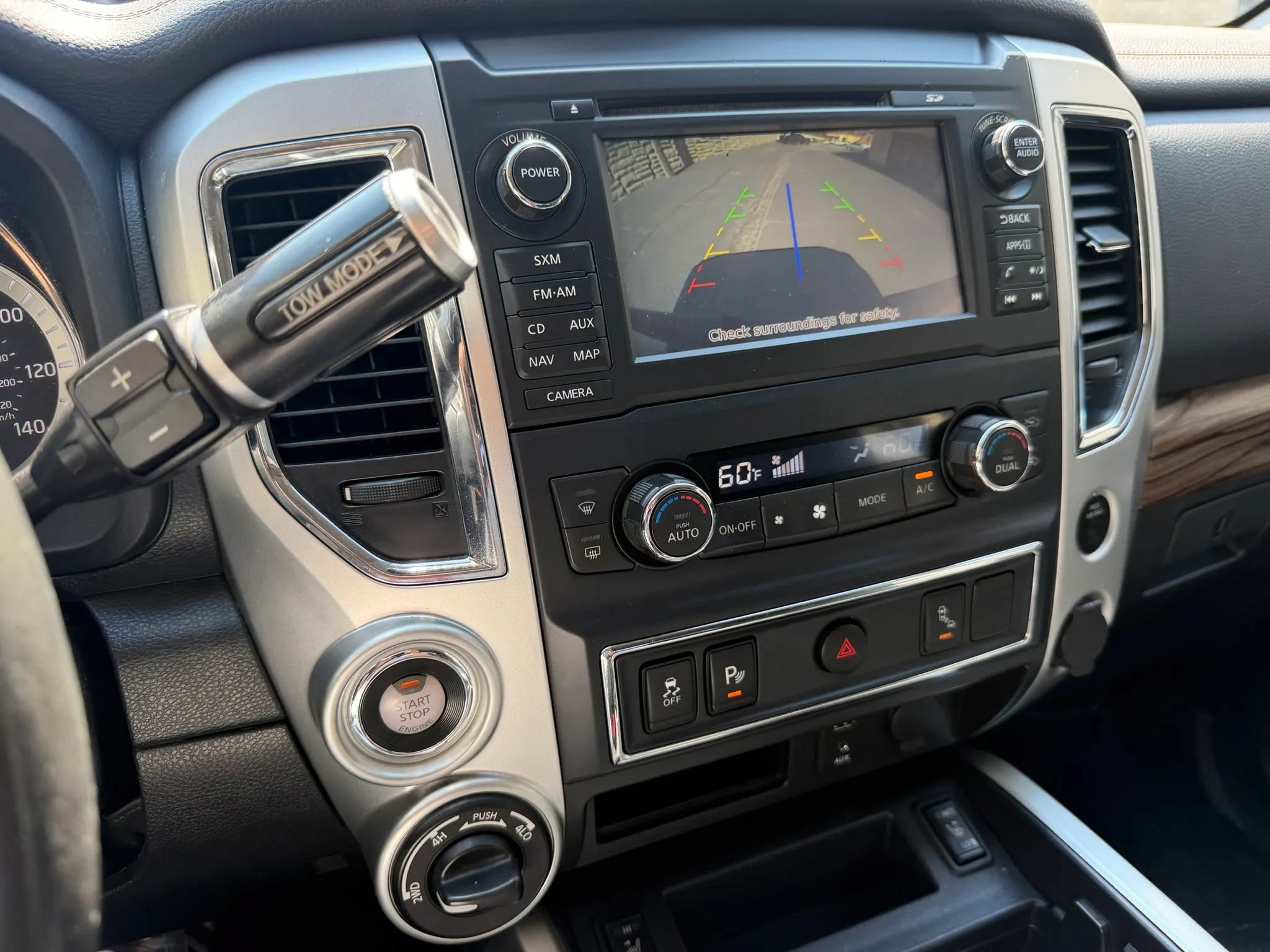 Used 2017 Nissan Titan SL AWD/4WD image 37