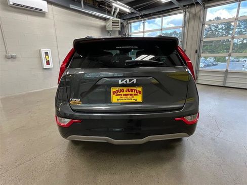 Used 2023 Kia Niro Wind FWD image 4