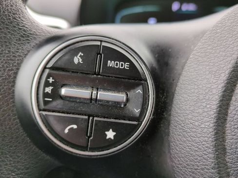 Used 2023 Kia Soul LX FWD image 11